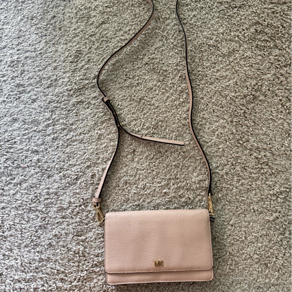 Michael Kors Elegant Pink Crossbody Bag